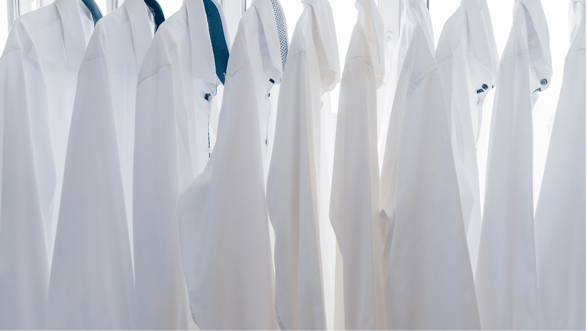 Camicia da uomo: le caratteristiche di un capo evergreen